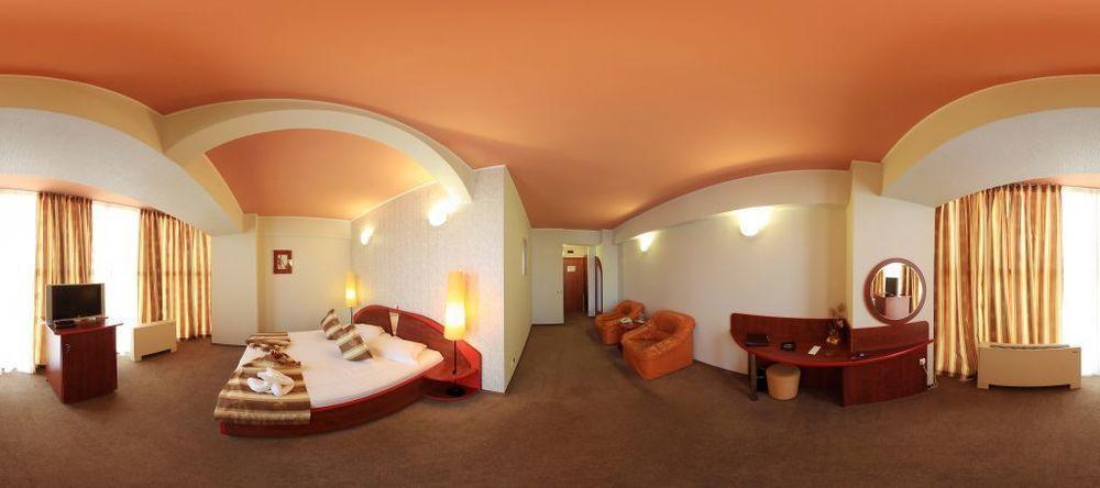 Hotel Helin - Calea Bucuresti クラヨーヴァ エクステリア 写真