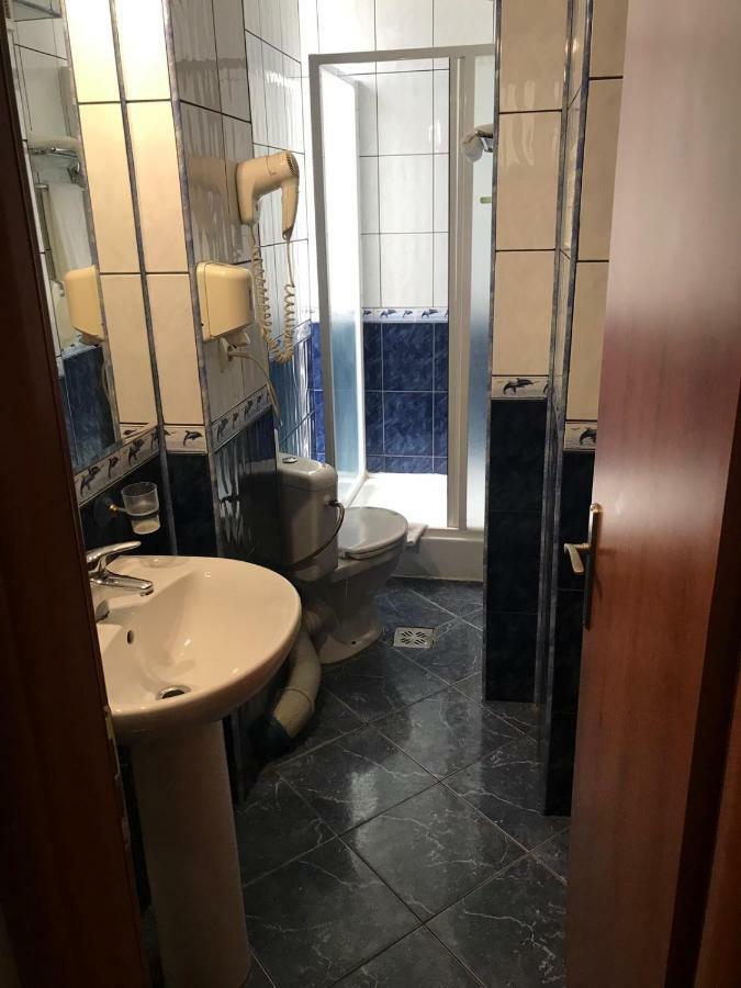 Hotel Helin - Calea Bucuresti クラヨーヴァ エクステリア 写真