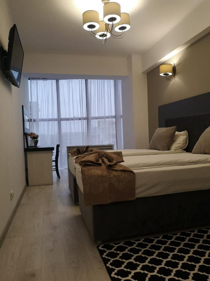 Hotel Helin - Calea Bucuresti クラヨーヴァ エクステリア 写真